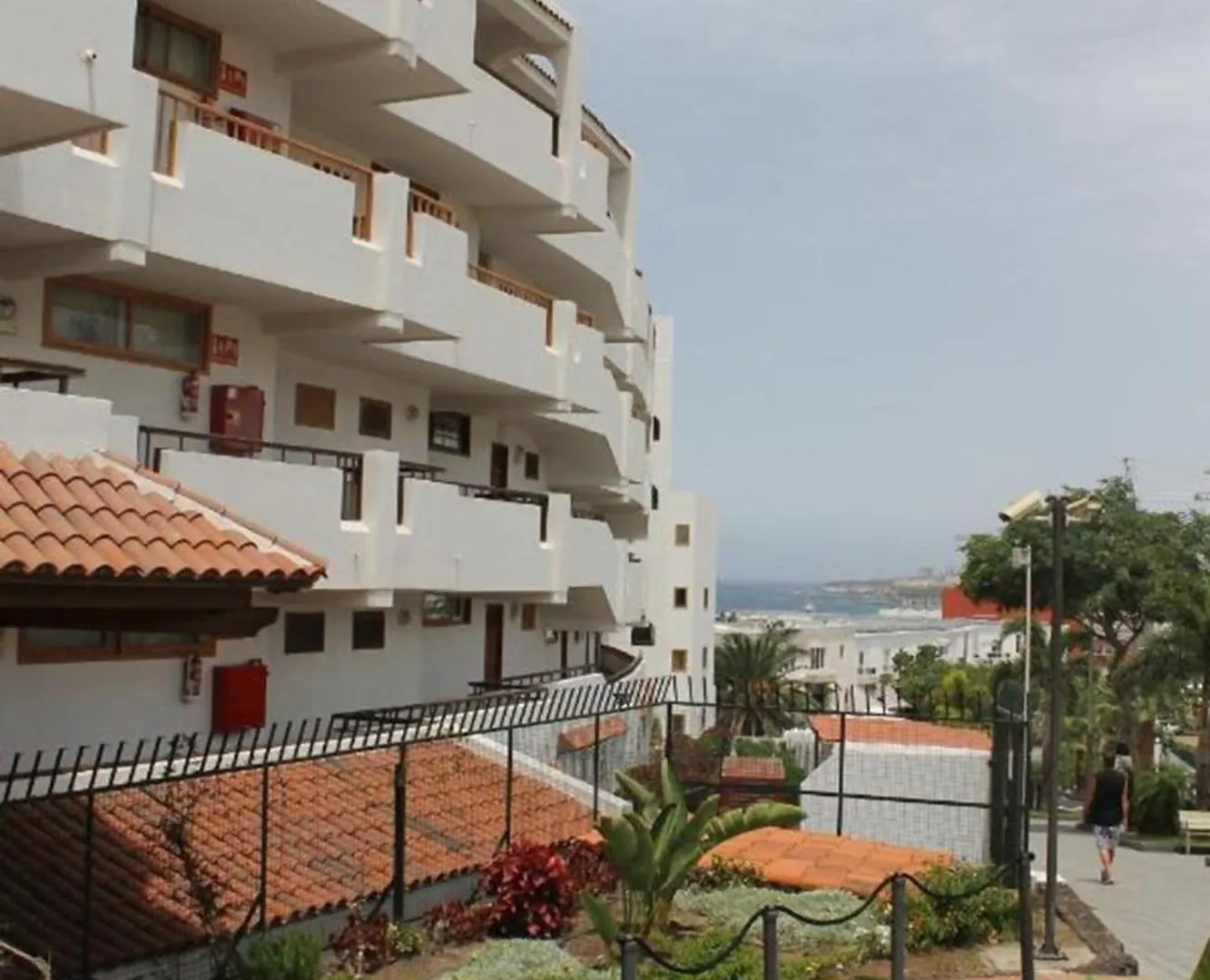 Appartamento Primo Piano Con Vista Piscina E Parziale Vista Mare Costa Adeje  Spanien