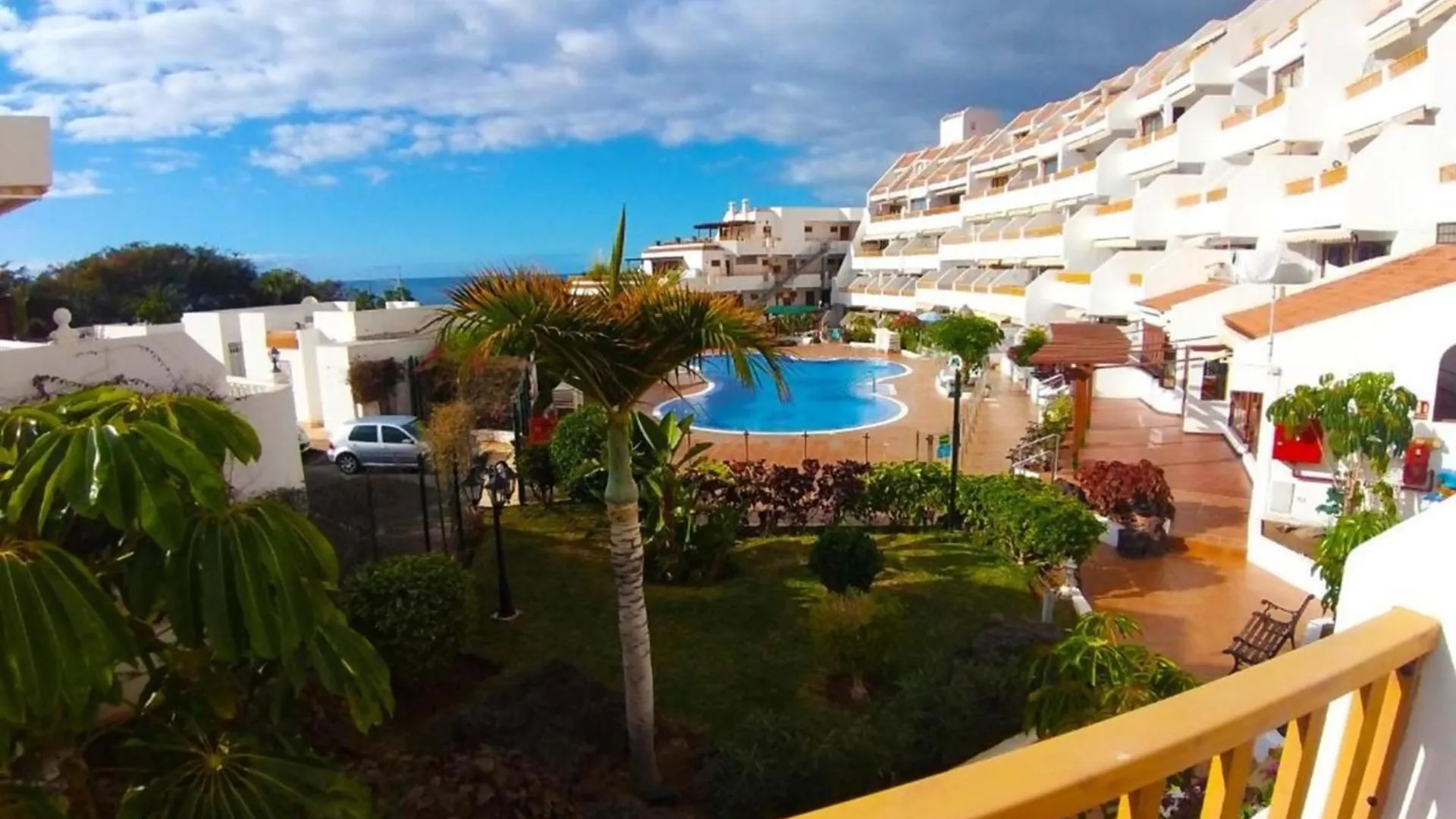 Appartamento Primo Piano Con Vista Piscina E Parziale Vista Mare Costa Adeje